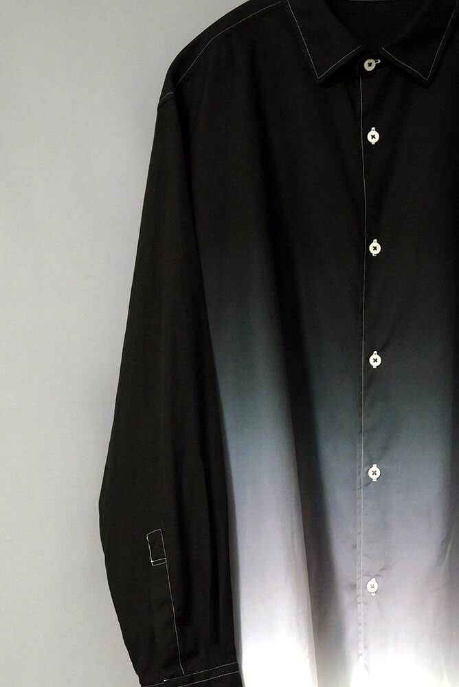 グラデーションシャツ